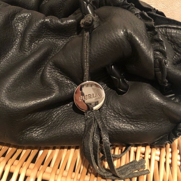 Furla 100% leather shoulder bag - bought in Italy - Picture 3 of 4